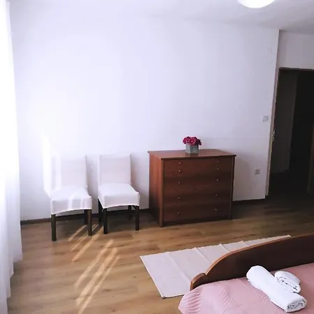 Apartment Karlo - City Center Pag Town Zewnętrze zdjęcie