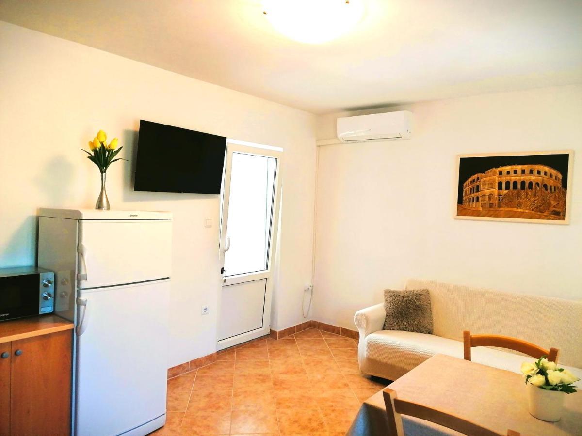 Apartment Karlo - Center