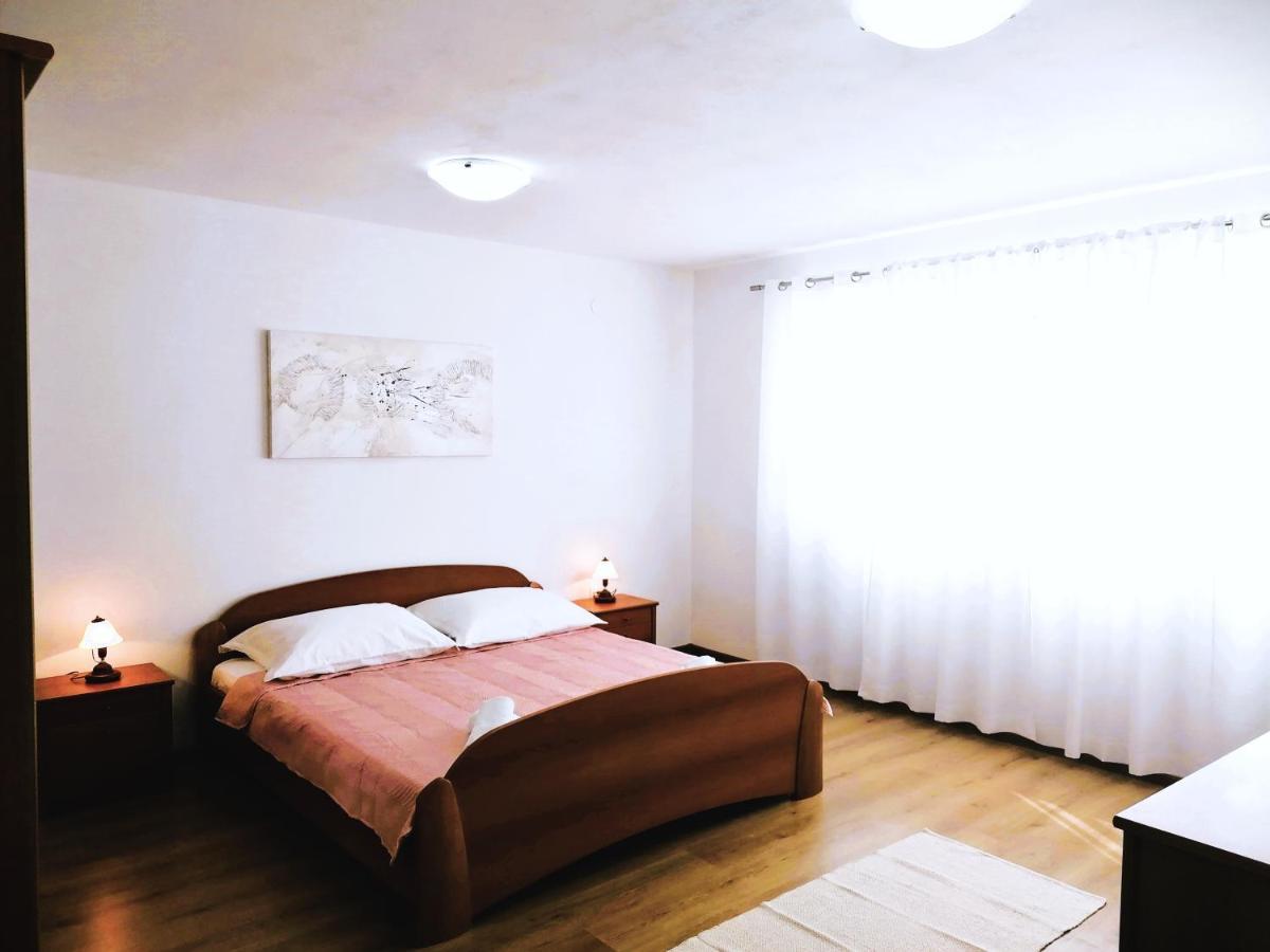 Apartament Karlo - Center Pag Town